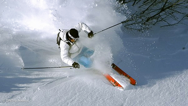 Séjour insolite en famille, des sessions de ski hors pistes, randonnées en raquette sur le domaine des portes du Mont Blanc, à Combloux - Megève