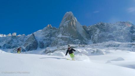 les hors pistes du Massif du Mont Blanc est votre terrain de jeu pendant votre séjour ski à Chamonix